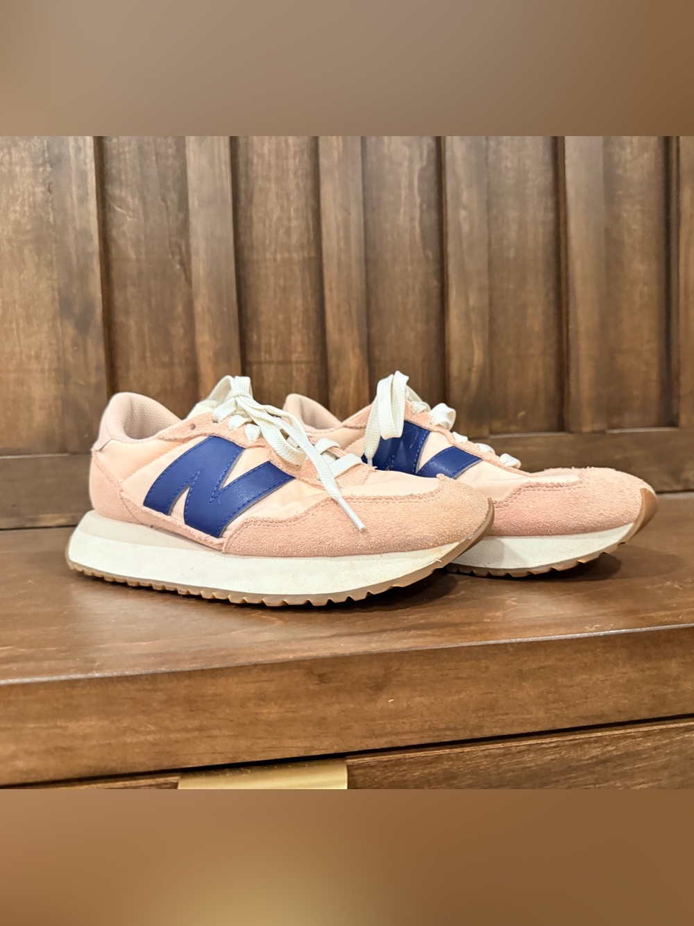 Women’s New Balance 237 sneakers pink/navy (size 8)